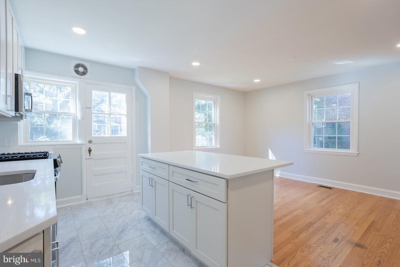 161 Dumbarton Rd - Photo 7 of 19