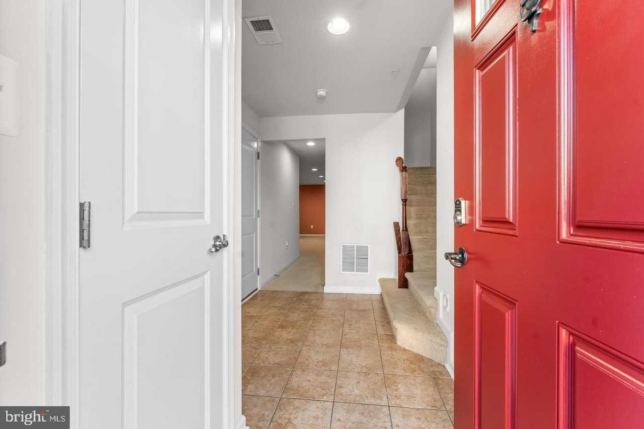 8617 Enoch Pratt Dr - Photo 2 of 37