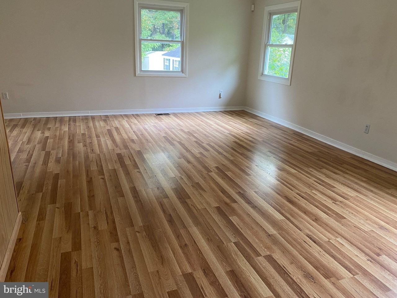 16006 Audubon Ln - Photo 3 of 15