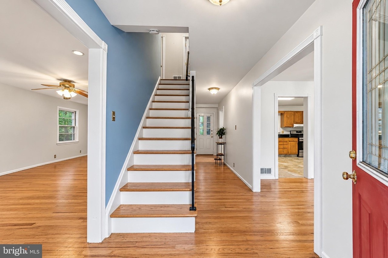 292 Glenn Ave - Photo 3 of 29