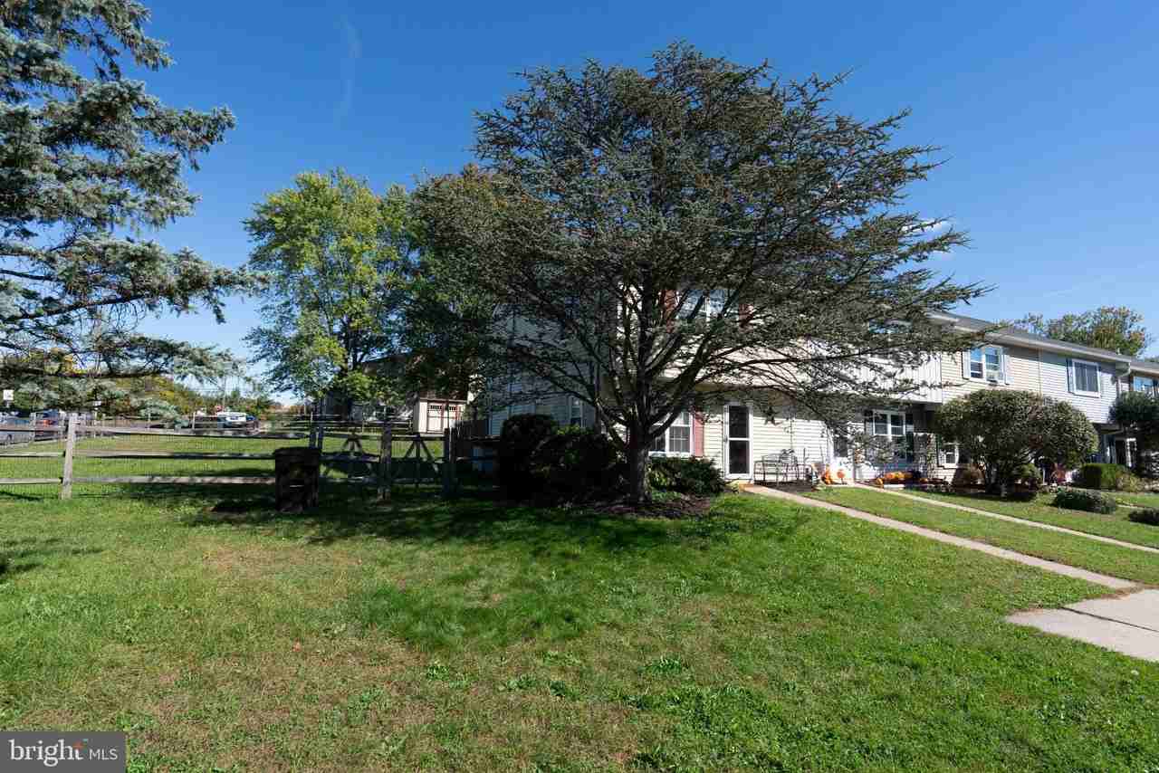 527 Blaker Dr - Photo 7 of 37
