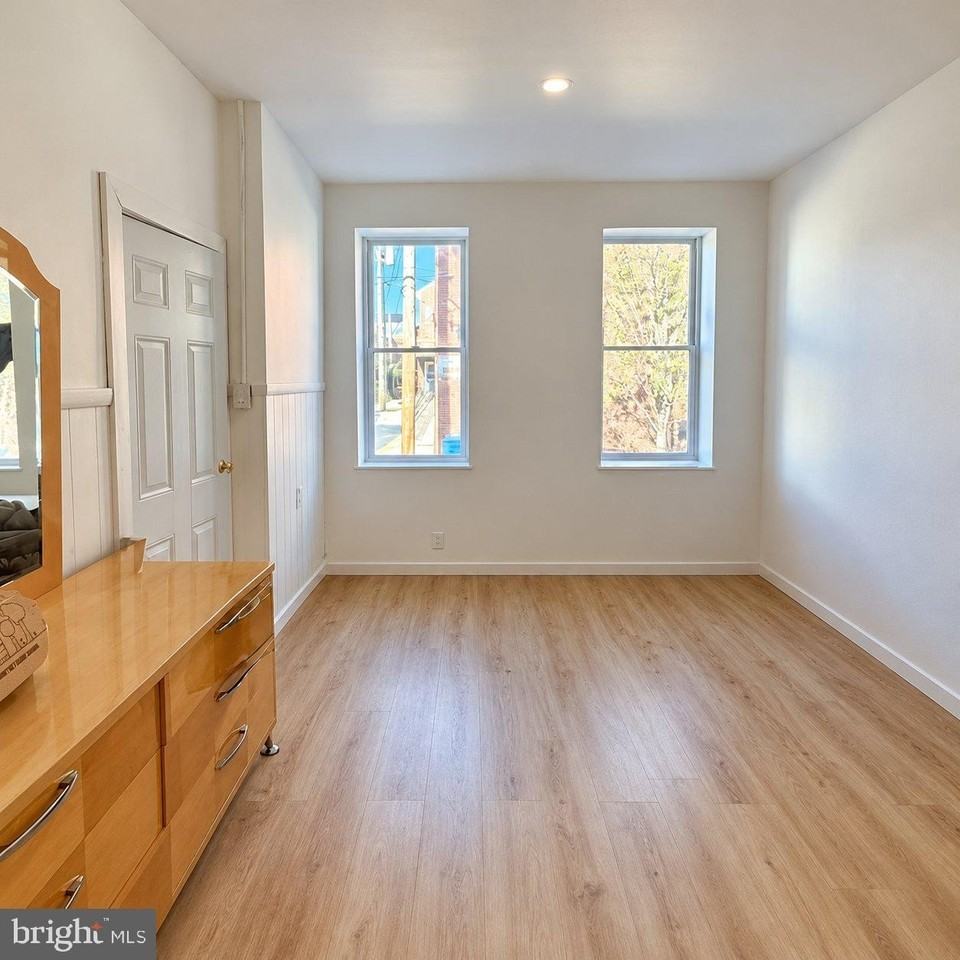 314 Reinecke Pl - Photo 2 of 7