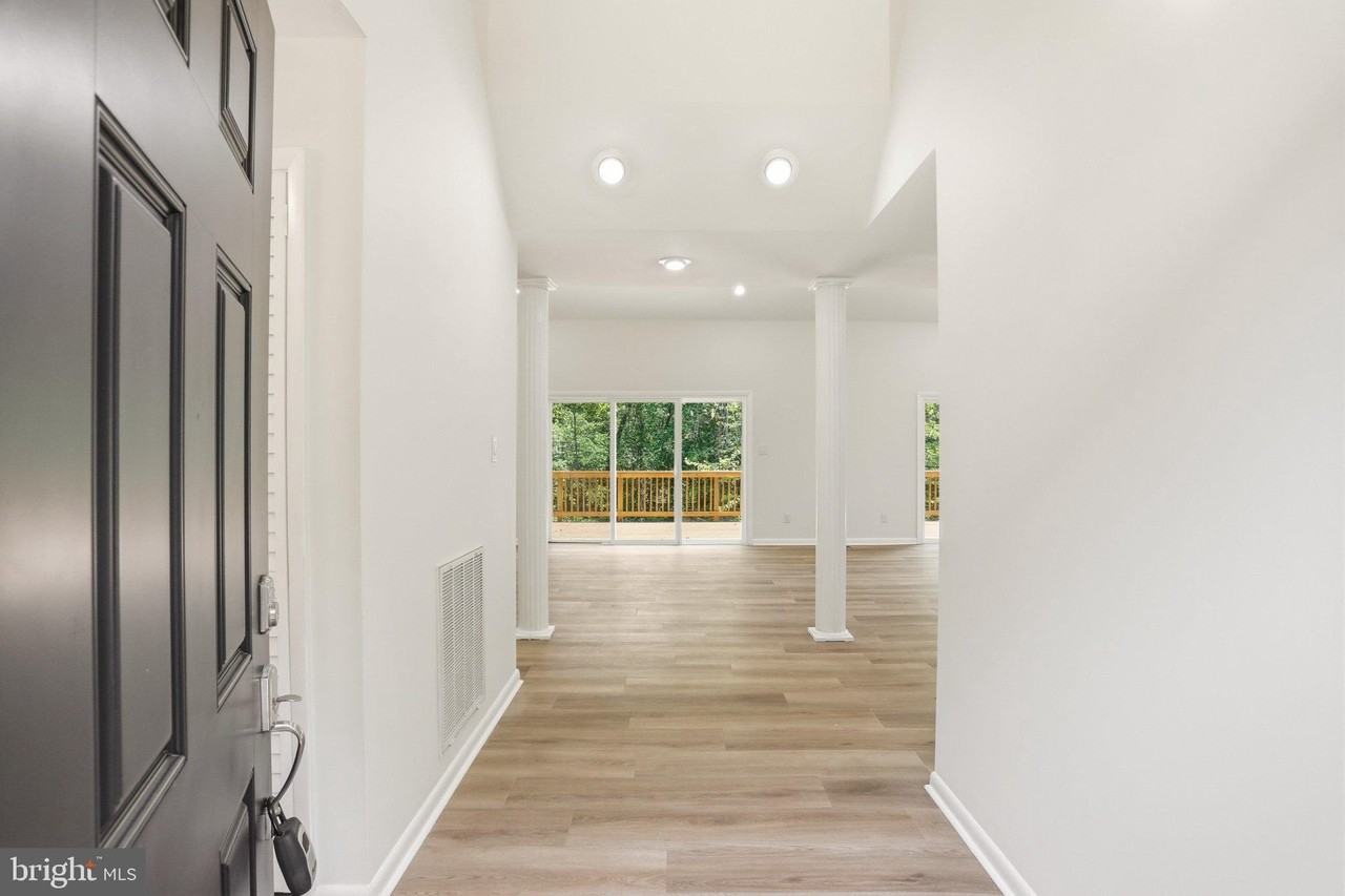 2391 Holly Springs Rd - Photo 3 of 19