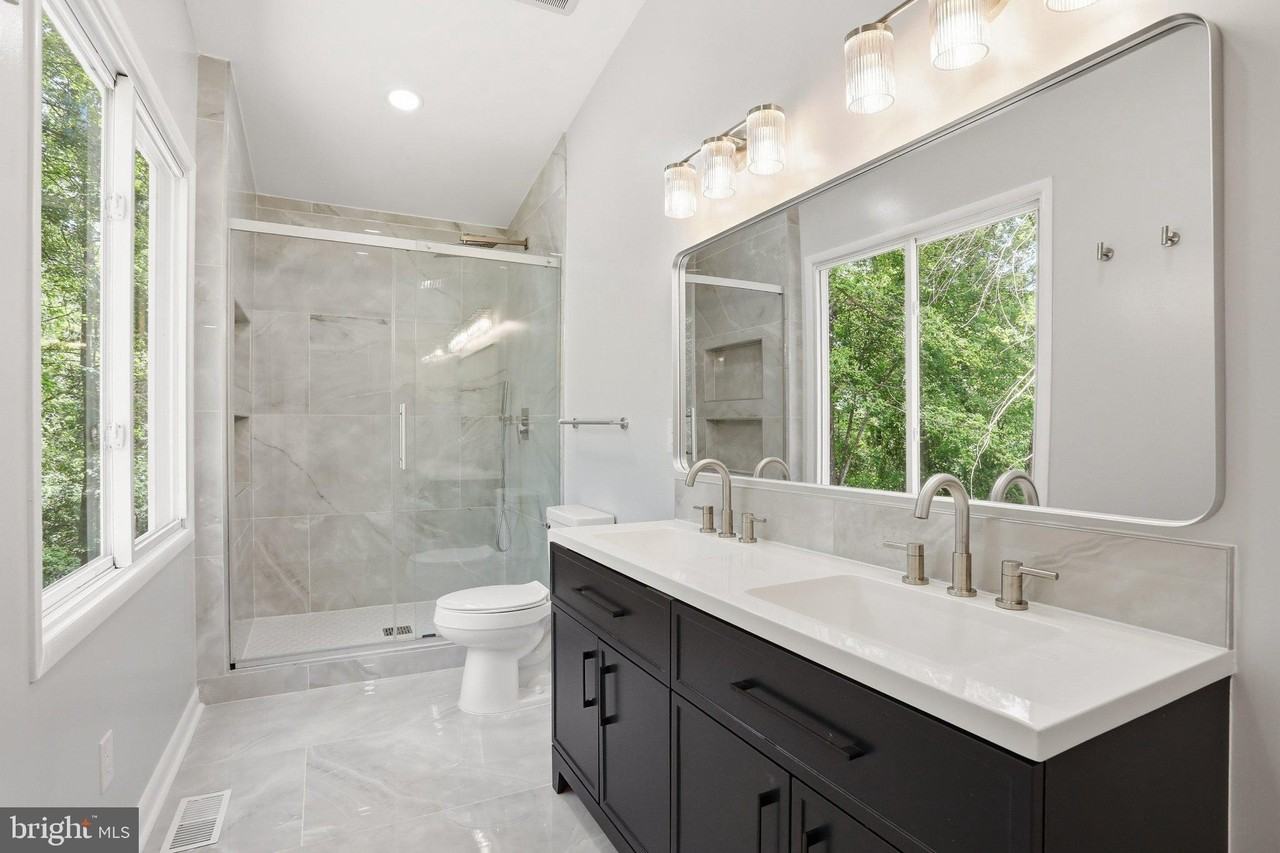 2391 Holly Springs Rd - Photo 4 of 19