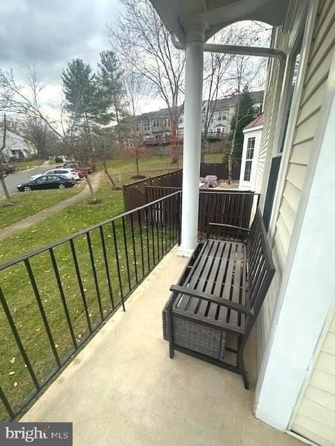 15448 Beachland Way - Photo 3 of 39
