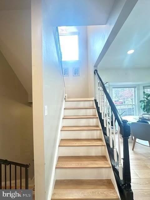 15448 Beachland Way - Photo 6 of 39