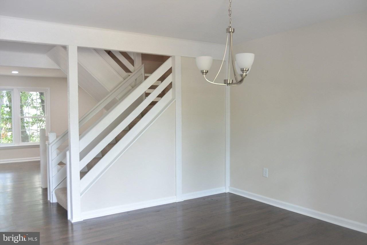 13201 Putnam Cir - Photo 3 of 18