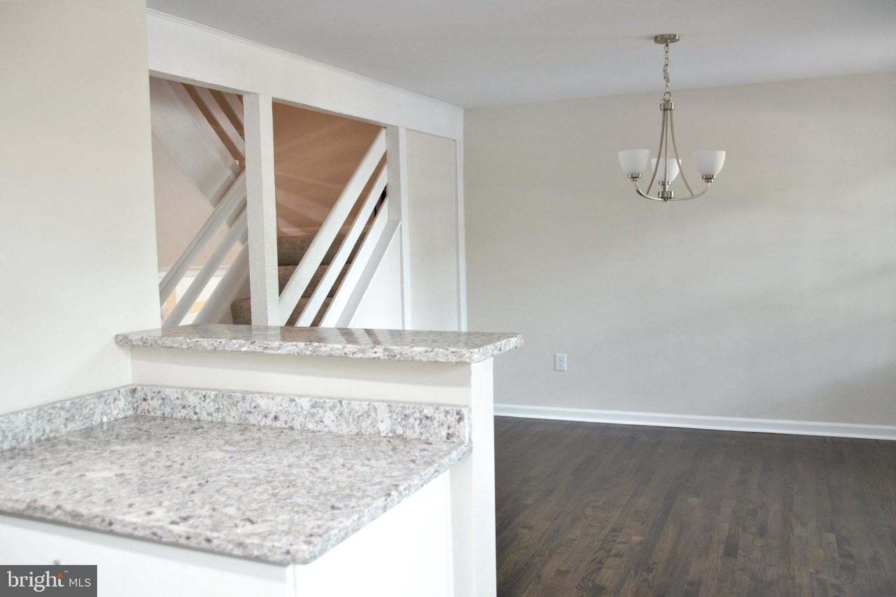 13201 Putnam Cir - Photo 4 of 18