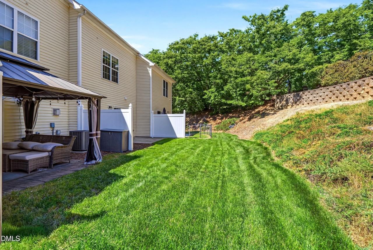 2607 Hamlet Green Dr - Photo 2 of 22