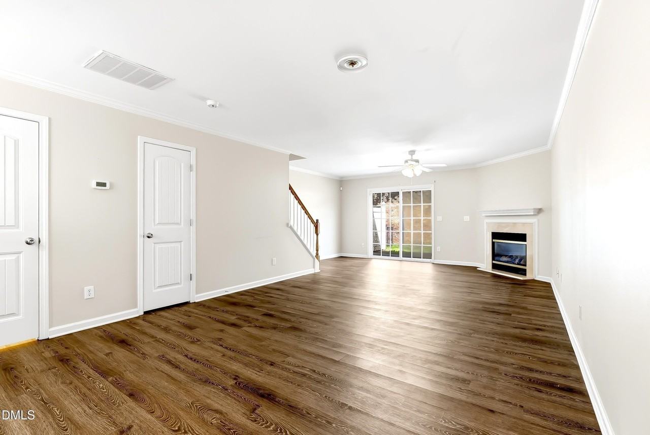 2607 Hamlet Green Dr - Photo 3 of 22