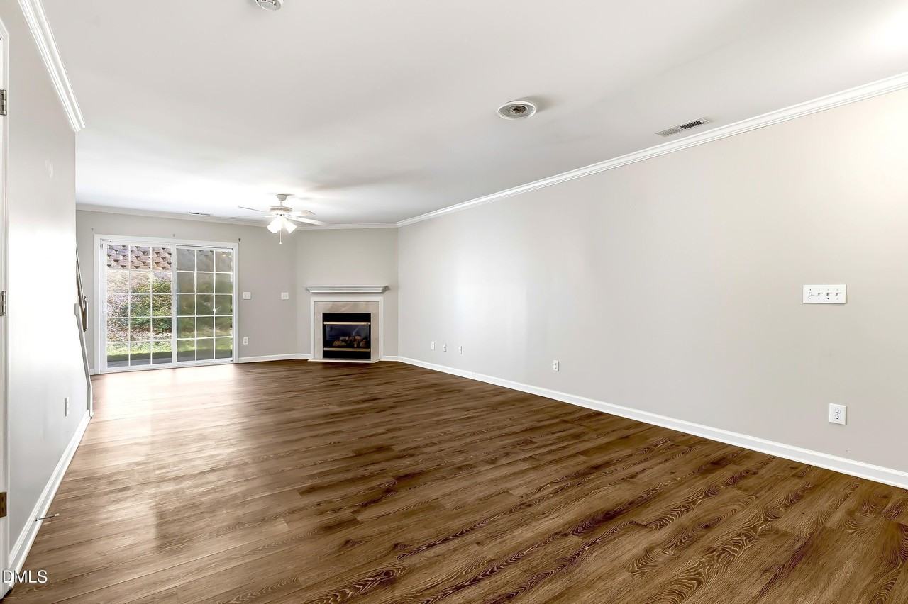 2607 Hamlet Green Dr - Photo 4 of 22