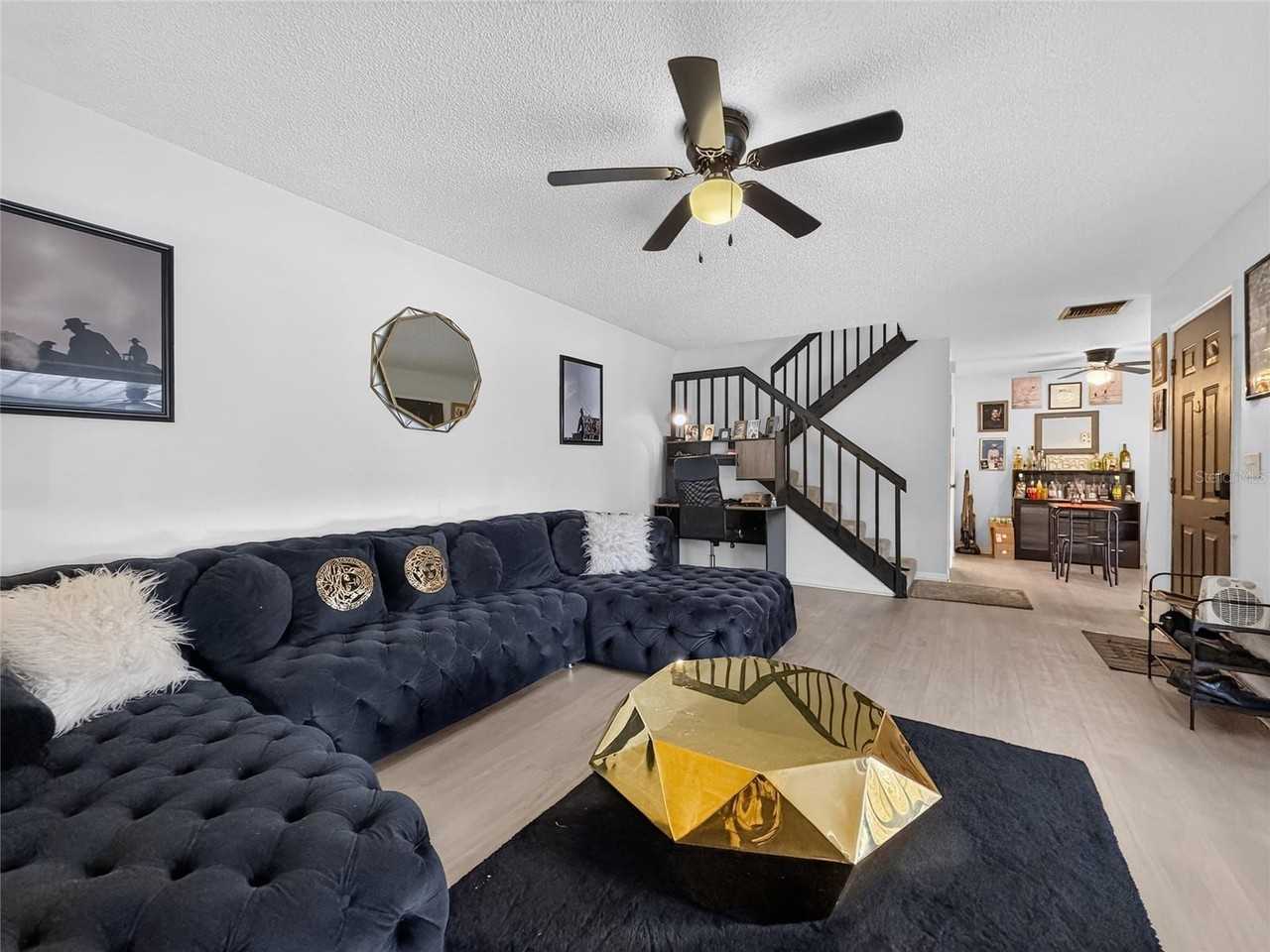 2904 Ash Dr - Photo 4 of 34