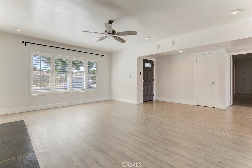 16733 Sunburst St - Photo 7 of 37