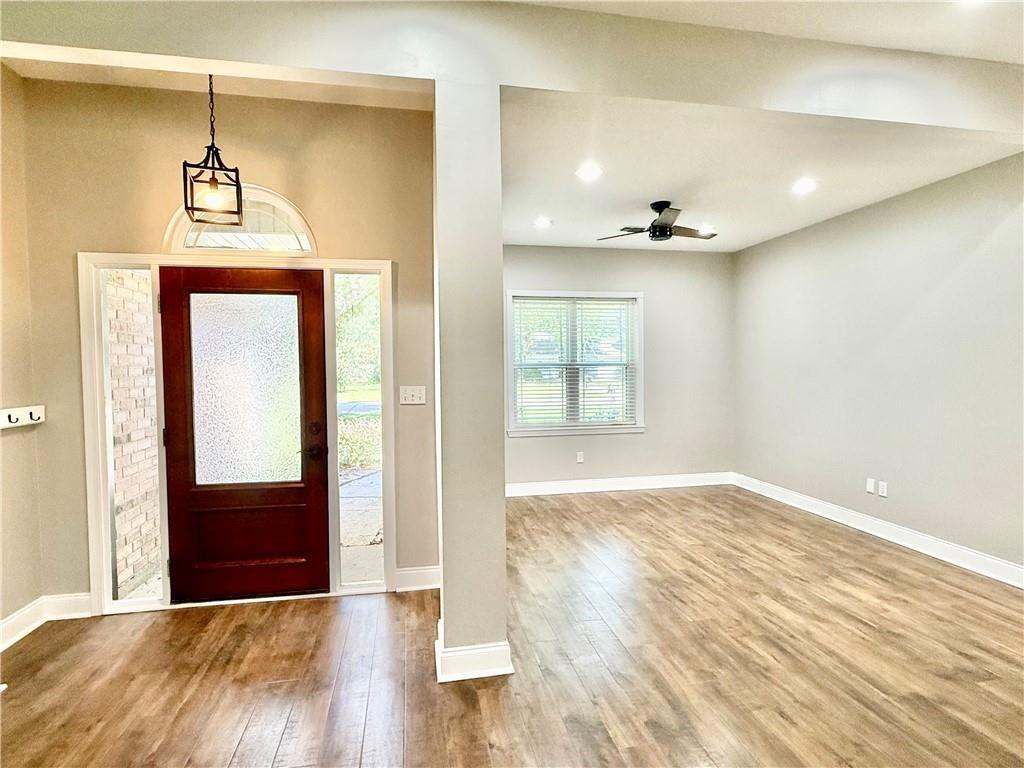 10 Wickfield Dr - Photo 2 of 26