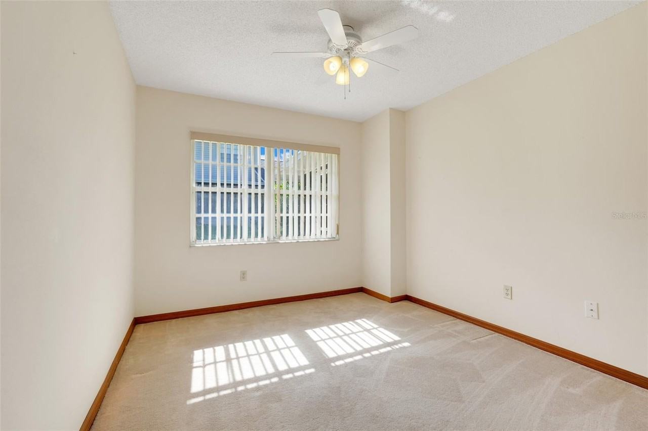 1483 Disston Ave - Photo 3 of 6