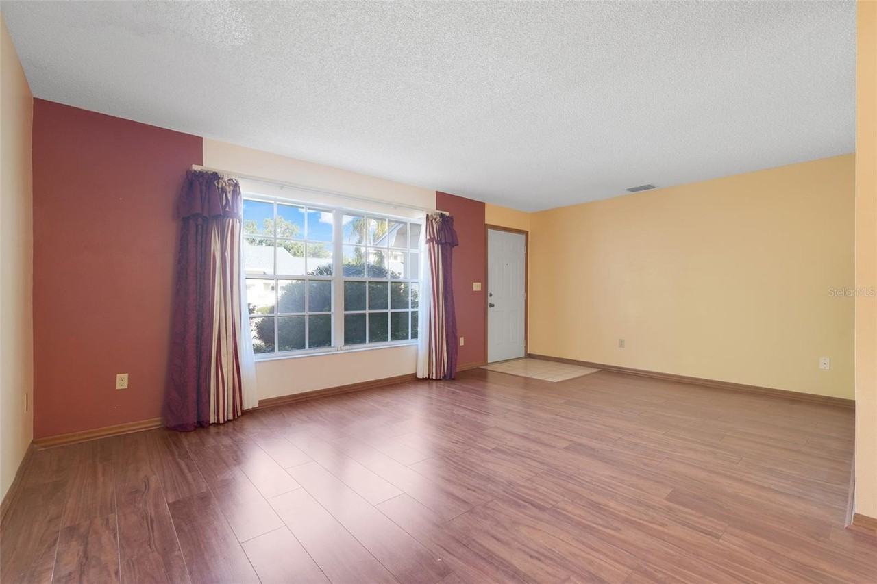 1483 Disston Ave - Photo 5 of 6