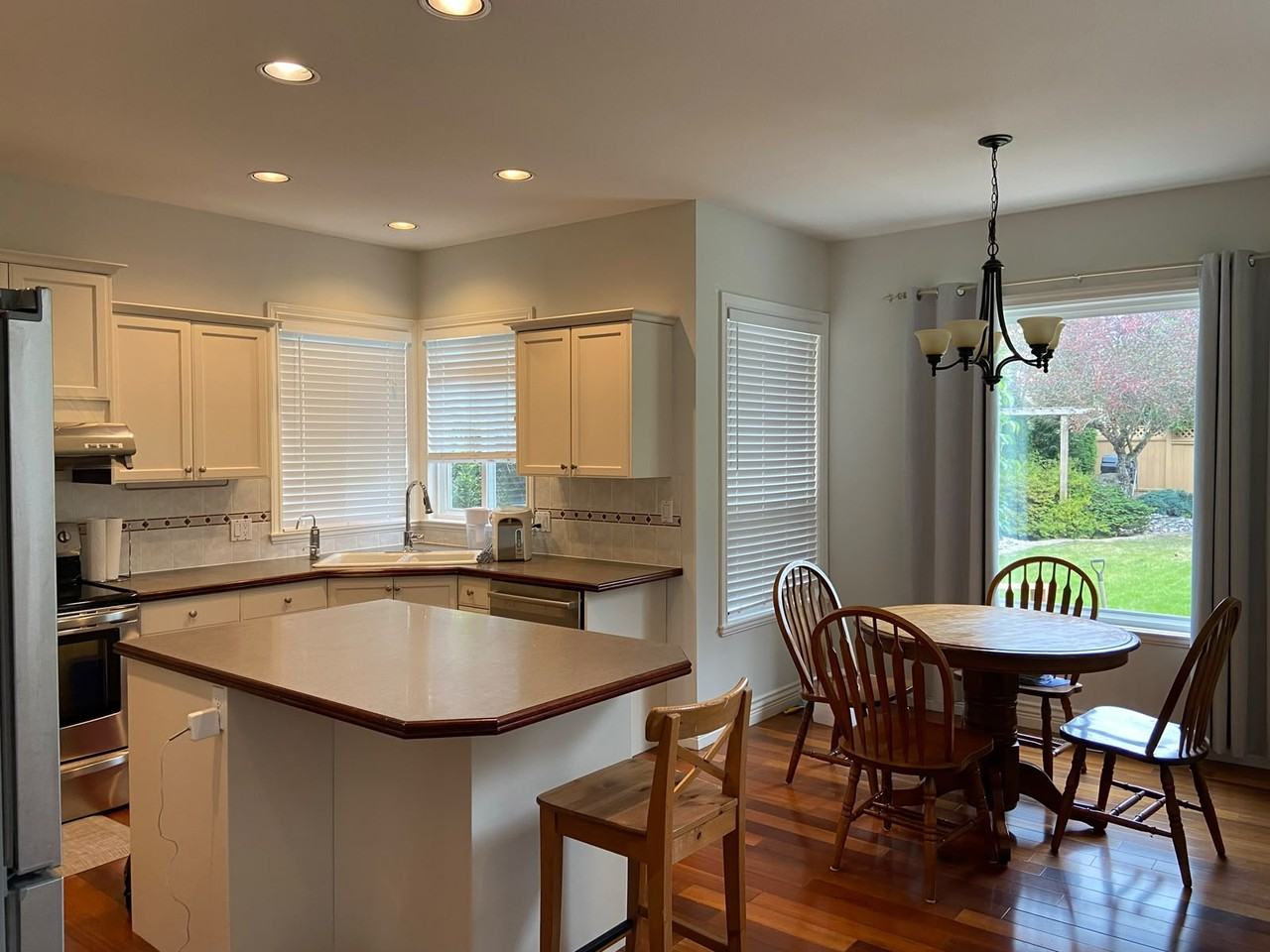 16751 85A Avenue - Photo 6 of 19