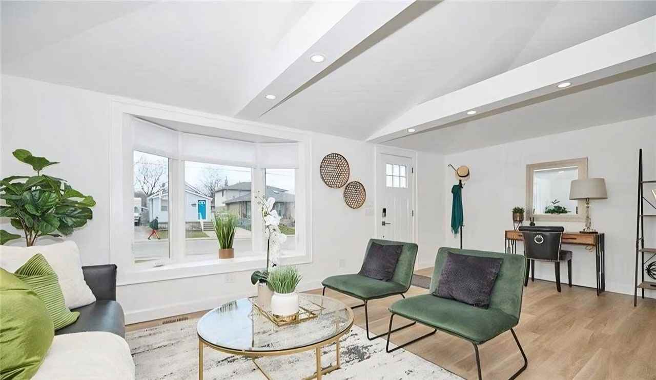 5492 Highland Avenue - Photo 3 of 25