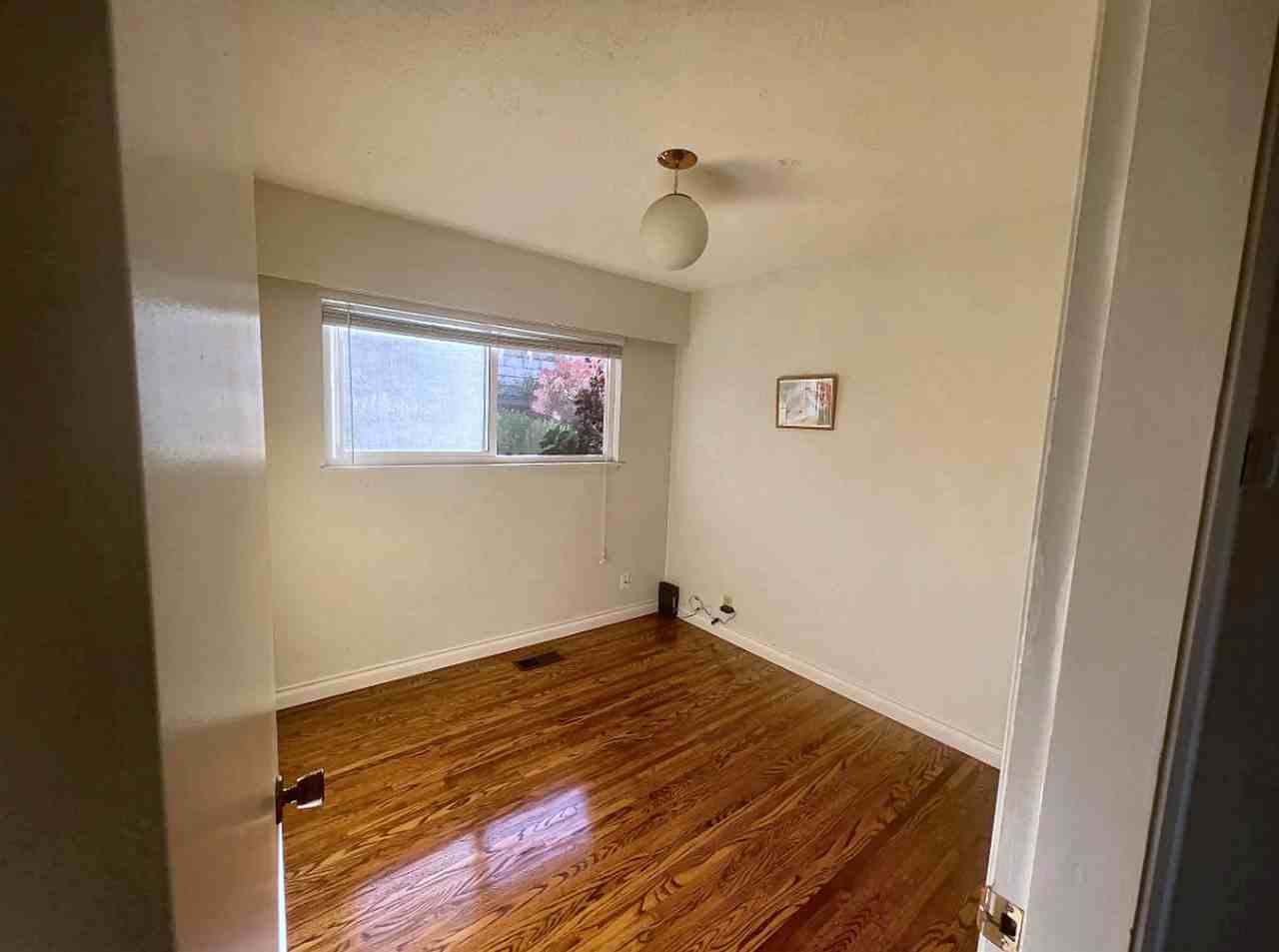 1107 Walalee Drive - Photo 5 of 11