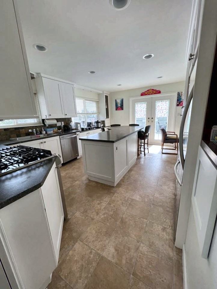 1107 Walalee Drive - Photo 7 of 11