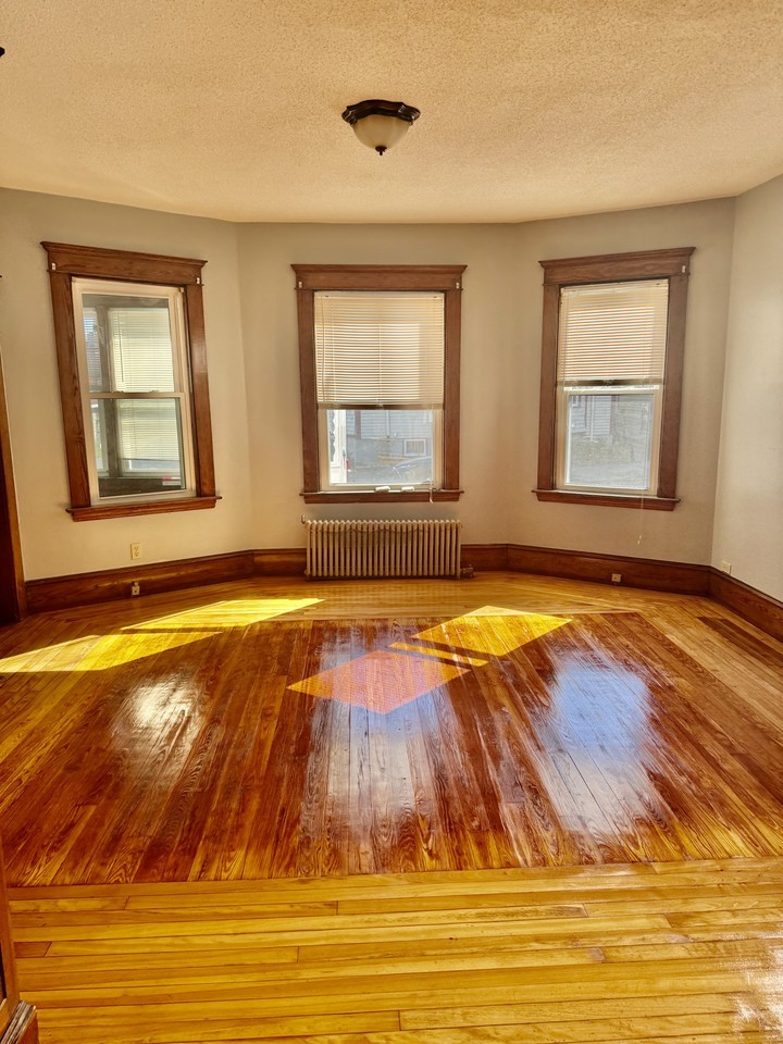 147-149 Clara Street #1 - Photo 7 of 13