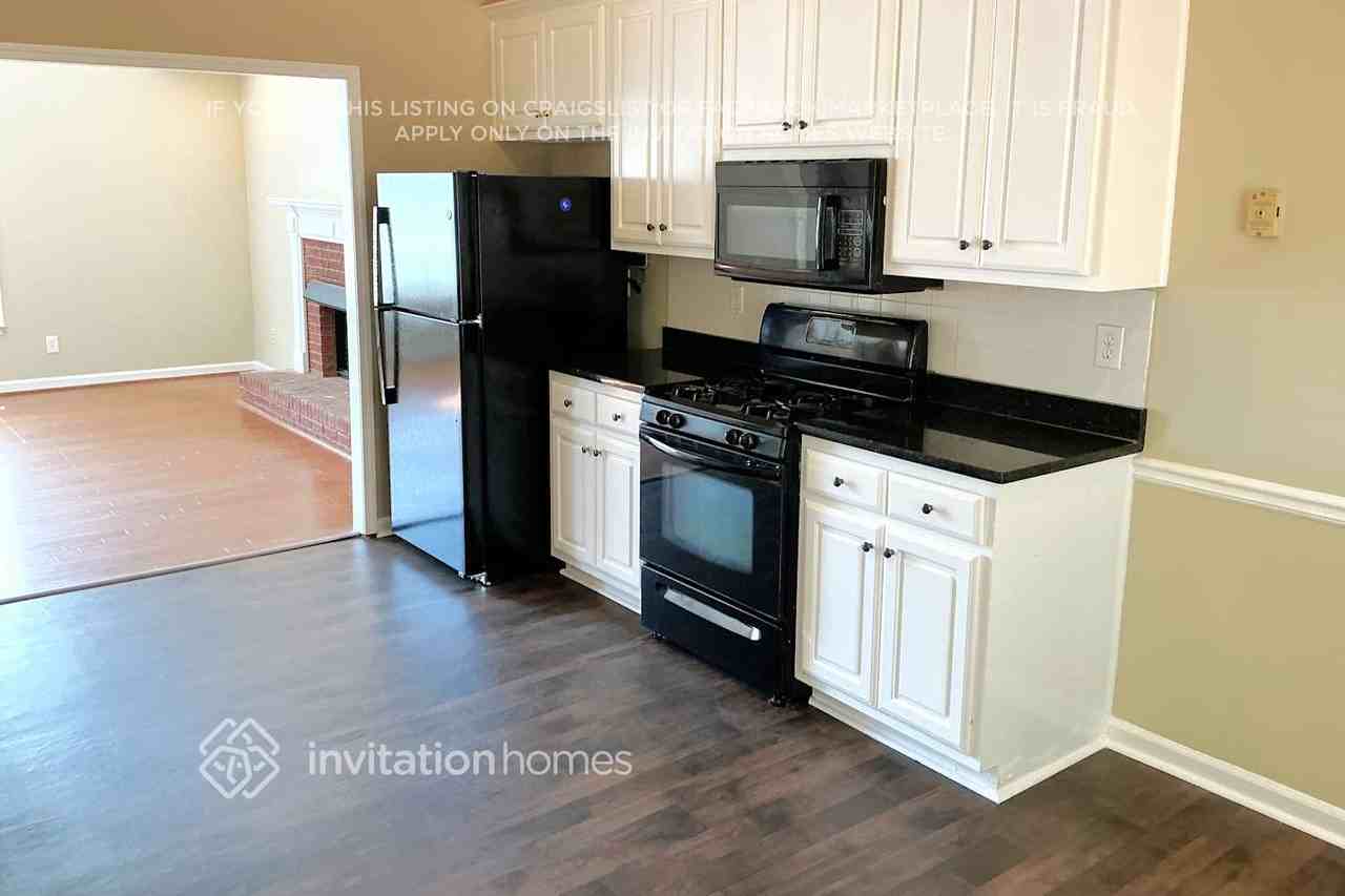 1778 Ascot Run Nw - Photo 5 of 14
