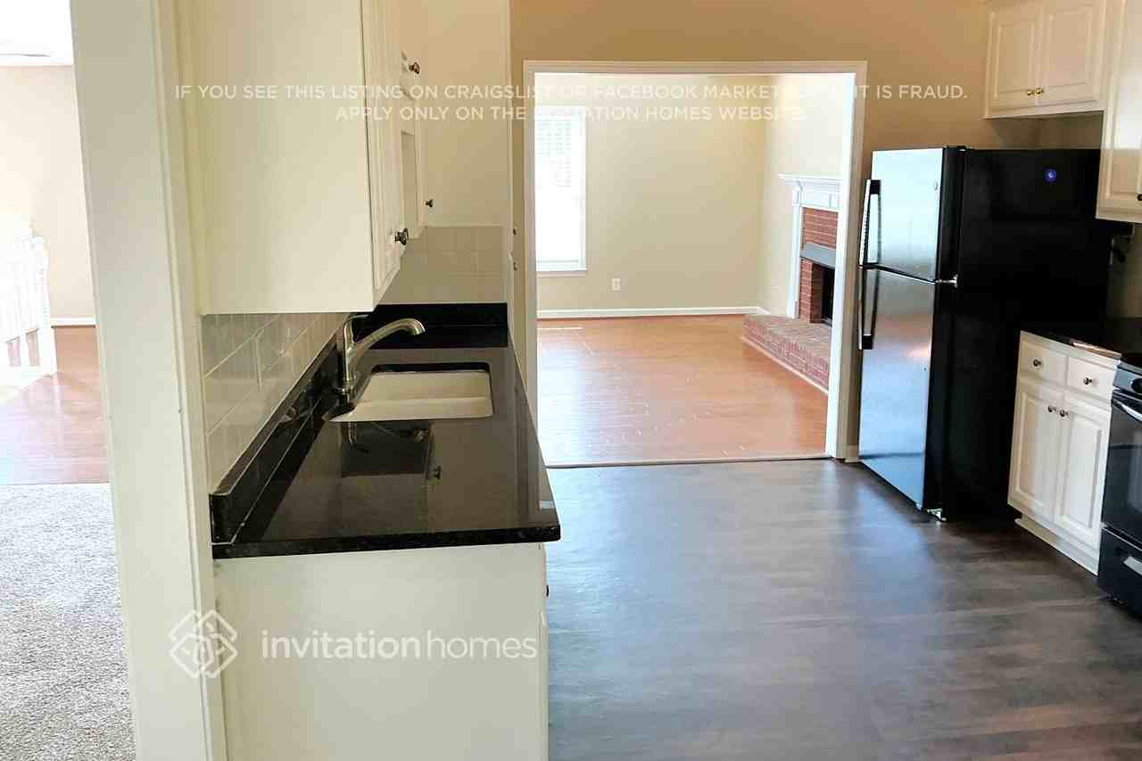 1778 Ascot Run Nw - Photo 6 of 14