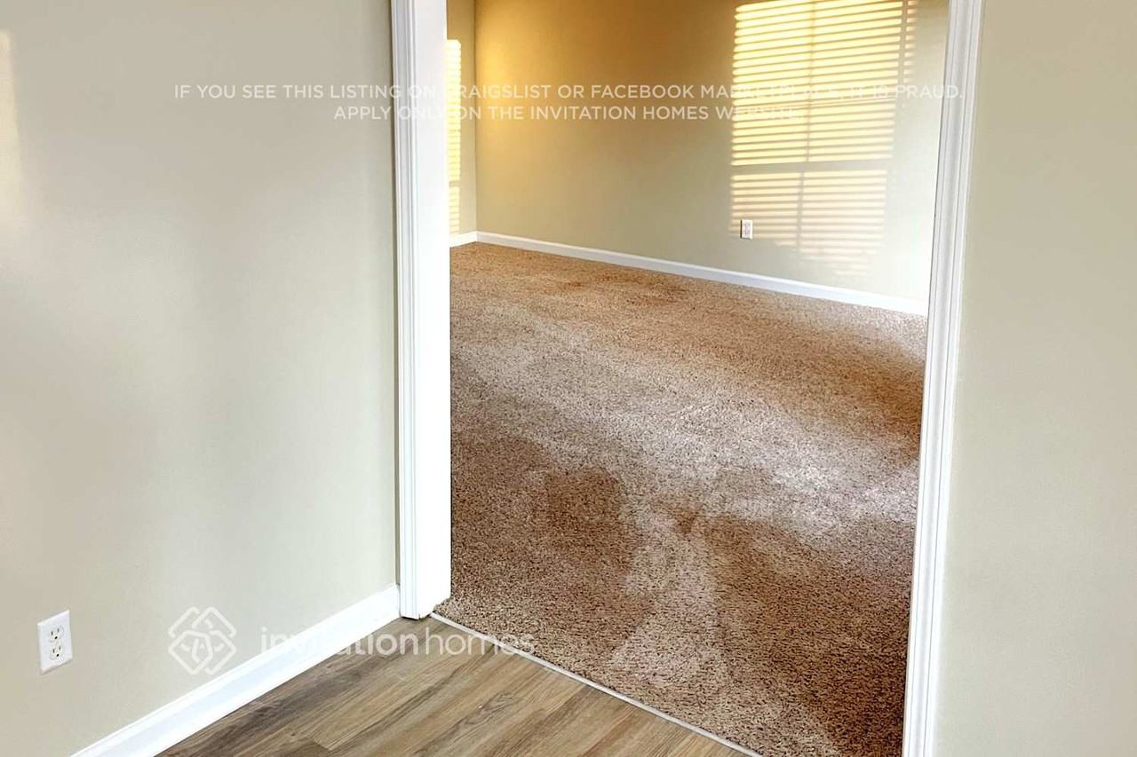 1115 Carriage Trace Cir - Photo 2 of 21