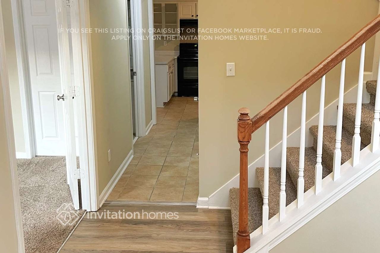 1115 Carriage Trace Cir - Photo 4 of 21