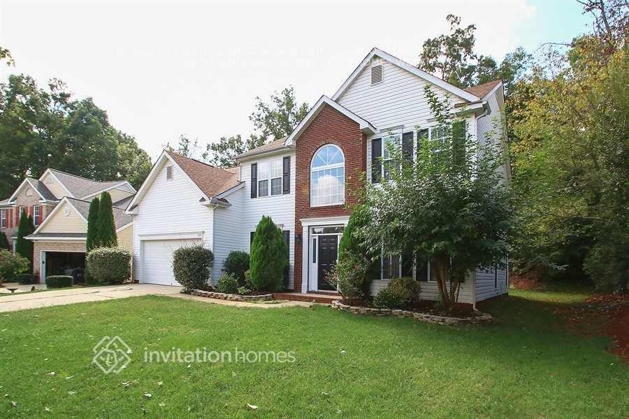 10813 Chamberlain Hall Ct - Photo 3 of 35