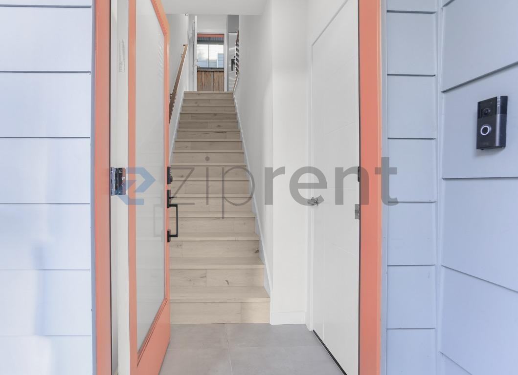 1531B 17th Ave S - Photo 2 of 17