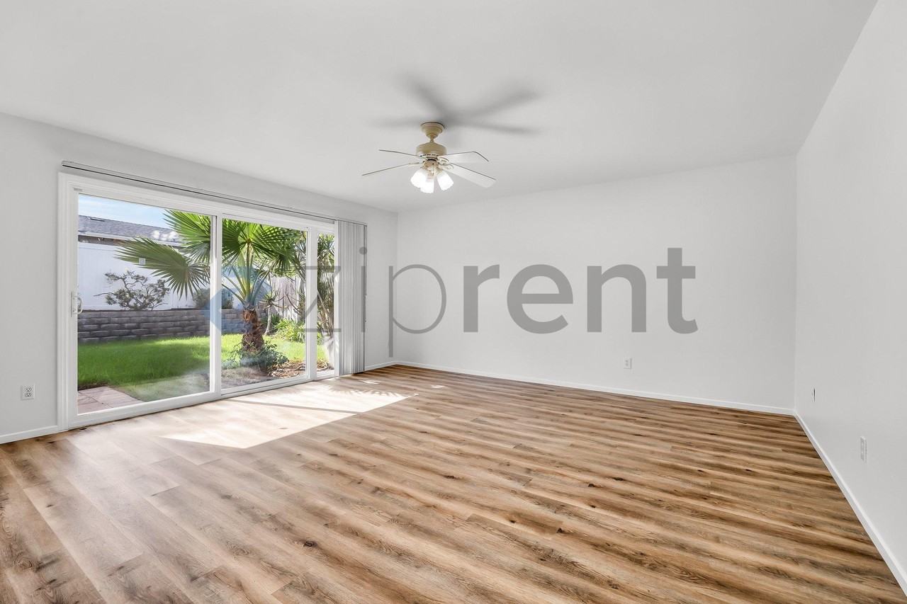 7380 Steinbeck Ave - Photo 6 of 19