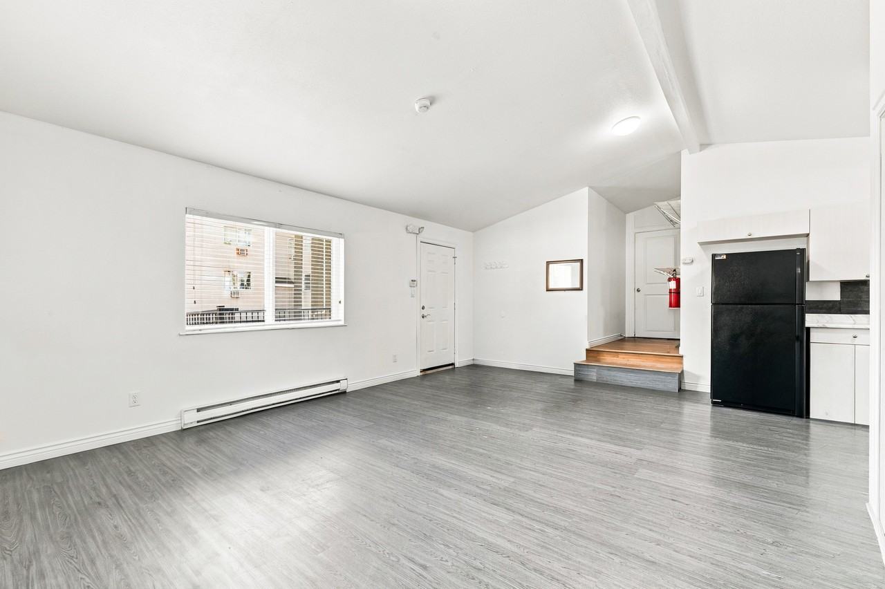 13927 104 Avenue #4 - Photo 4 of 15