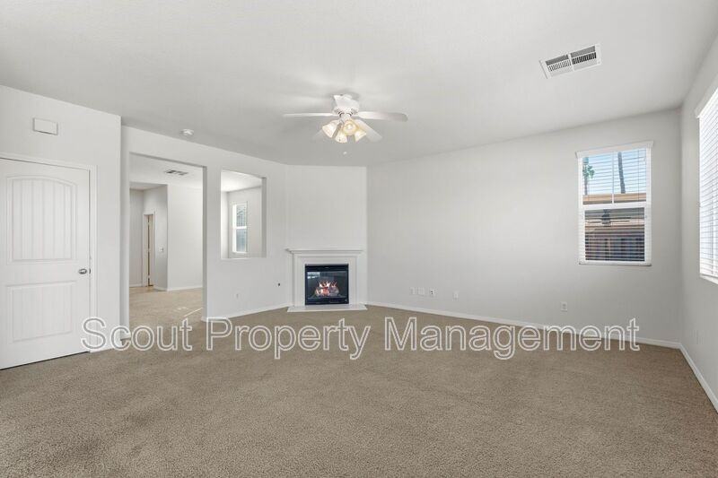 29128 Rockledge Dr - Photo 6 of 31