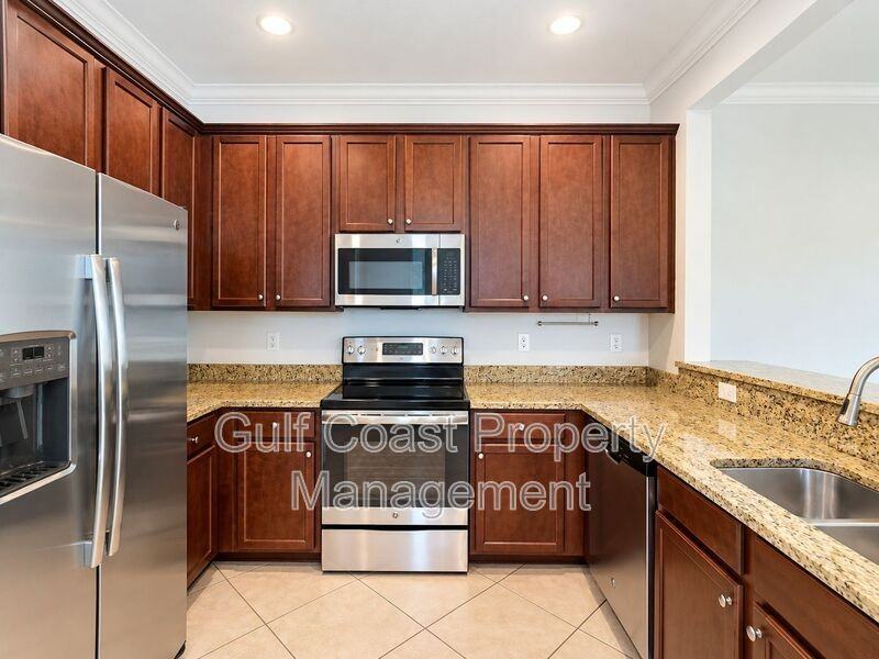 7208 Ketch Pl - Photo 4 of 23
