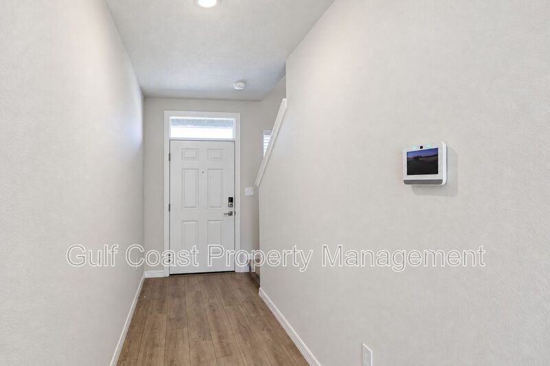 18528 Buckskin Dr - Photo 4 of 45