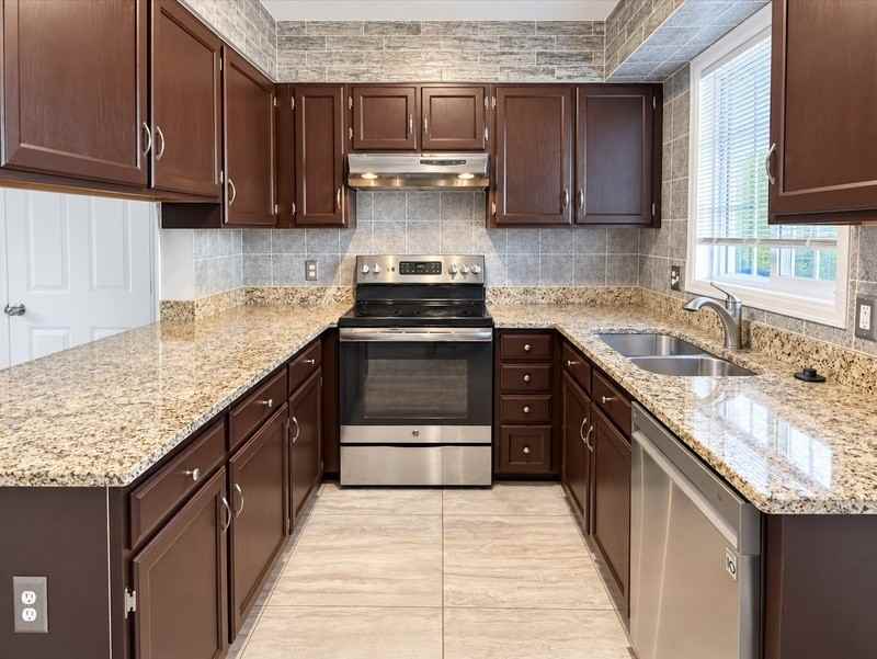 14242 E Hawaii Cir #E - Photo 7 of 31