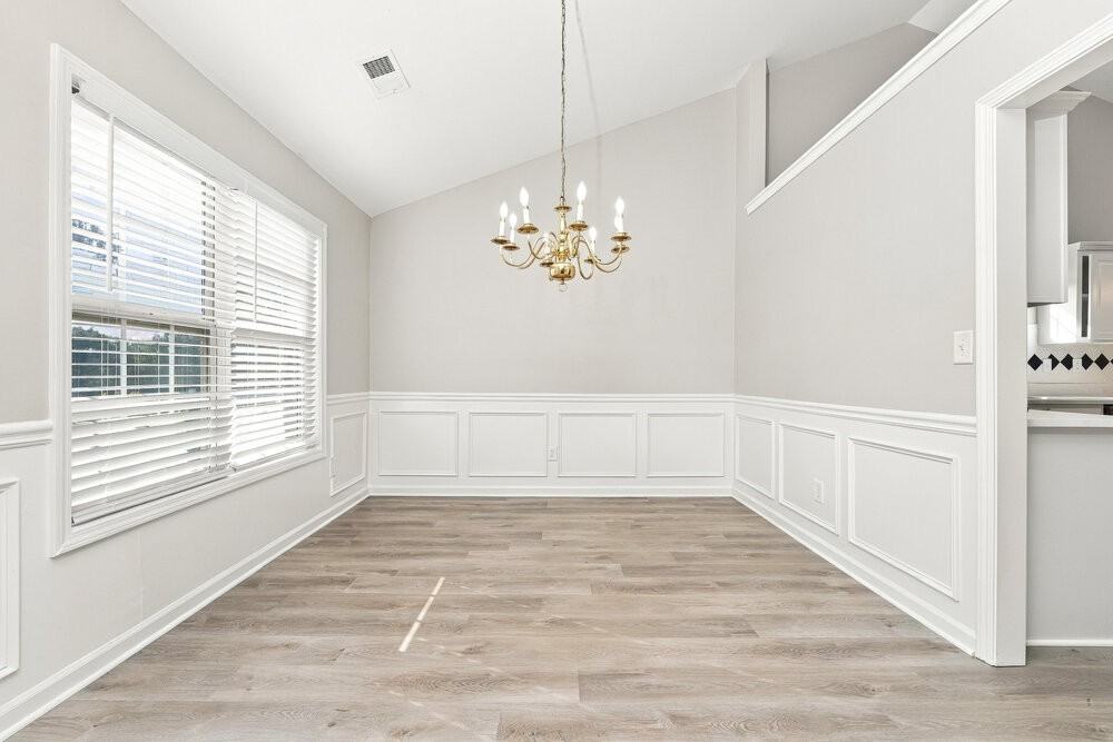 230 Cedarhurst Rd - Photo 7 of 18