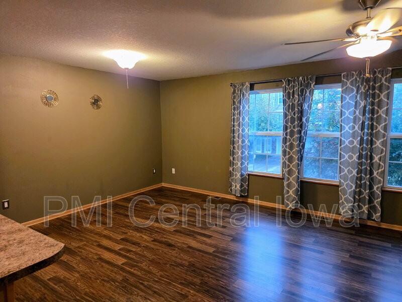 5570 Boston Ct - Photo 7 of 24
