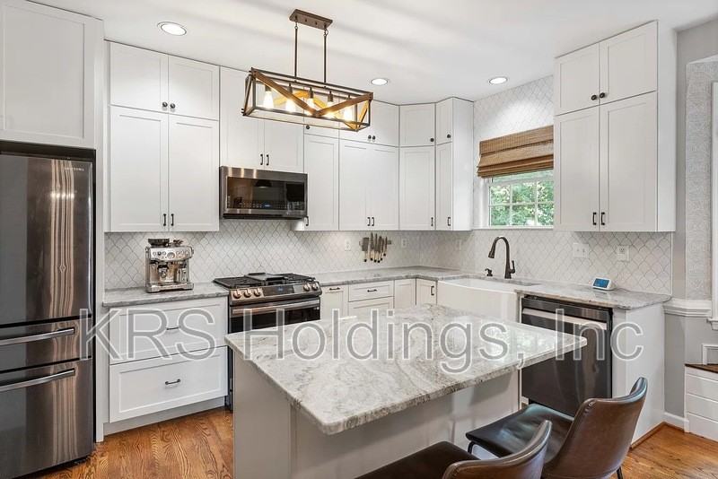 2174 Loring Cir - Photo 4 of 21