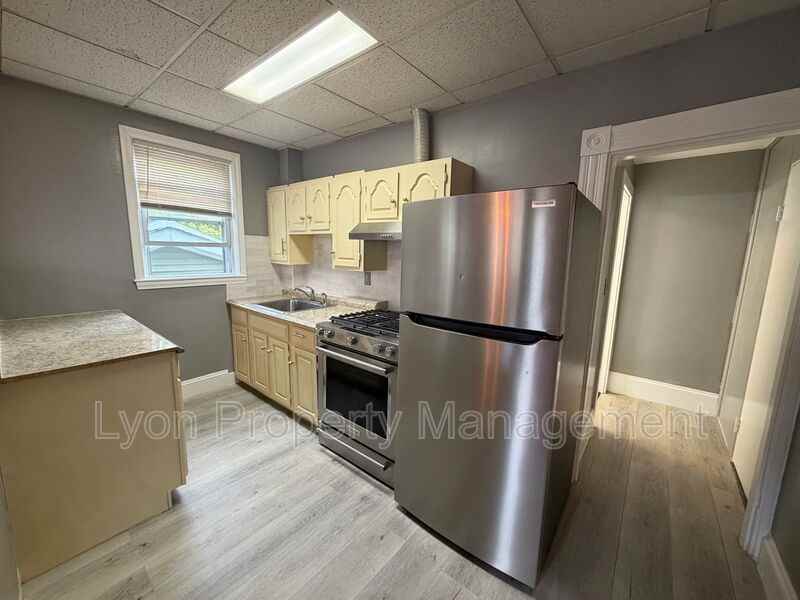83 Bolivar St #2 - Photo 7 of 8