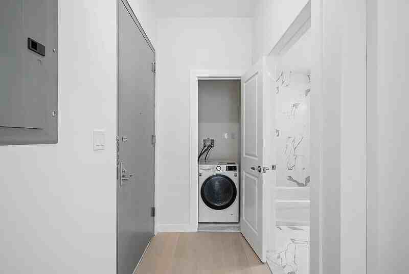 1657 E 19th St #6B - Photo 4 of 14