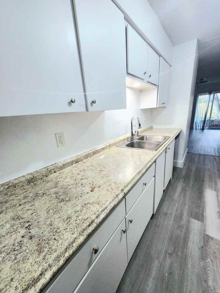 6824 West Fuqua Street - Photo 3 of 10