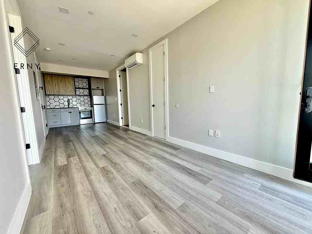 1565 New York Avenue #2 - Photo 2 of 7