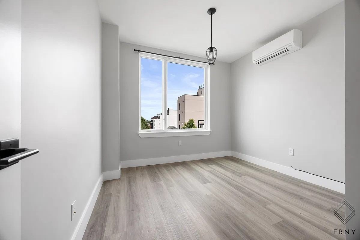 1565 New York Avenue #2 - Photo 3 of 7