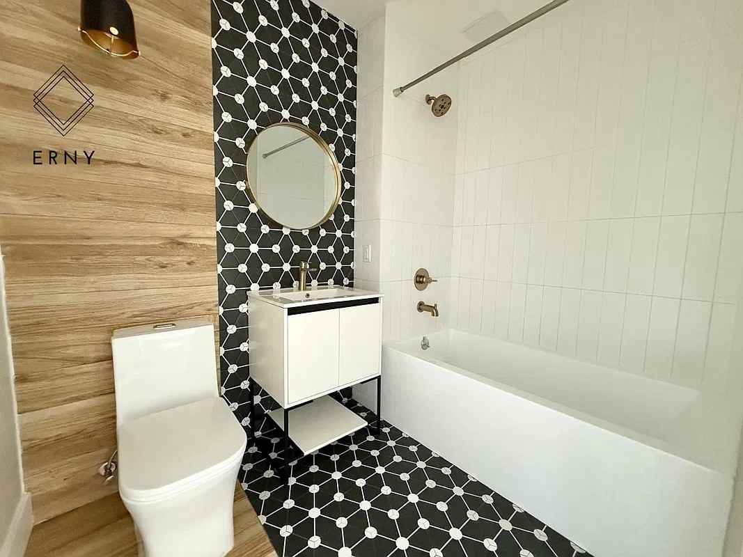 1565 New York Avenue #2 - Photo 5 of 7