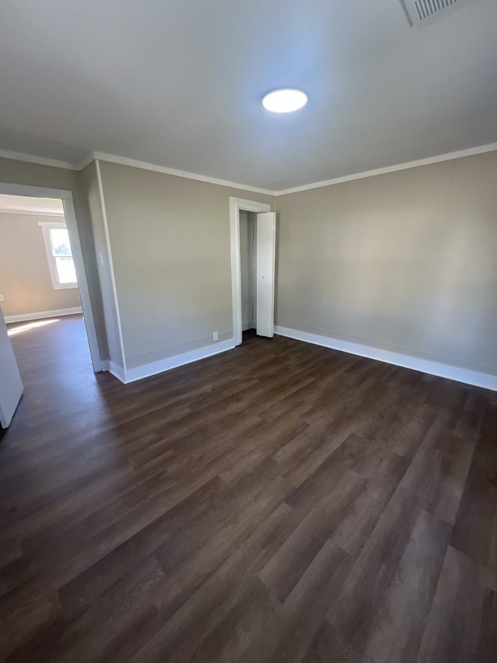 508 College St #MAIN - Photo 3 of 24