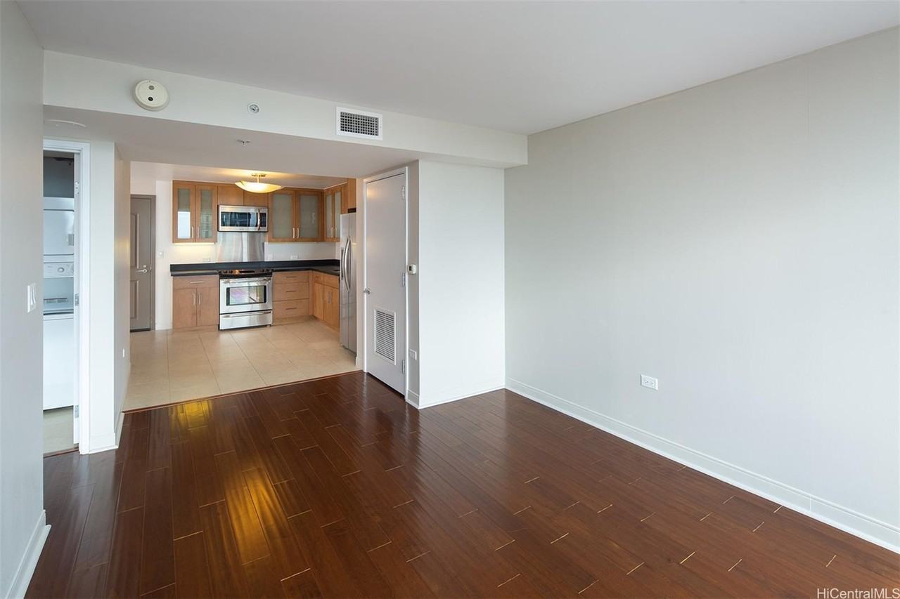 1009 Kapiolani Blvd #3504 - Photo 3 of 19