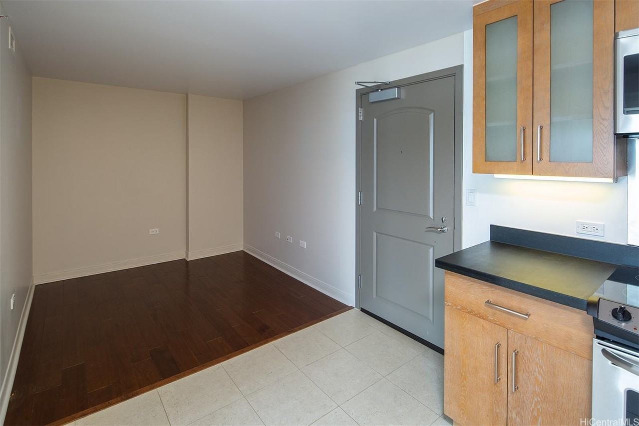 1009 Kapiolani Blvd #3504 - Photo 5 of 19