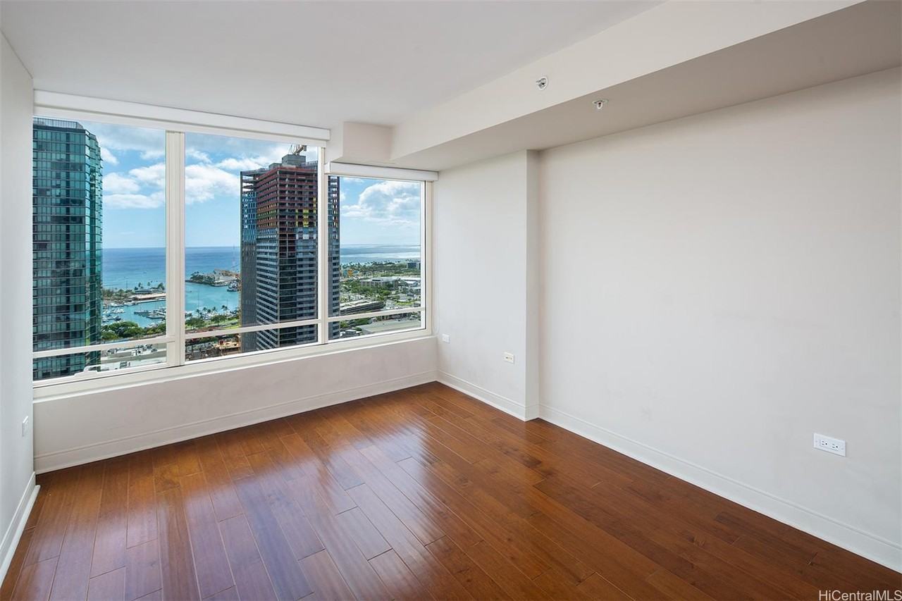 1009 Kapiolani Blvd #3504 - Photo 6 of 19